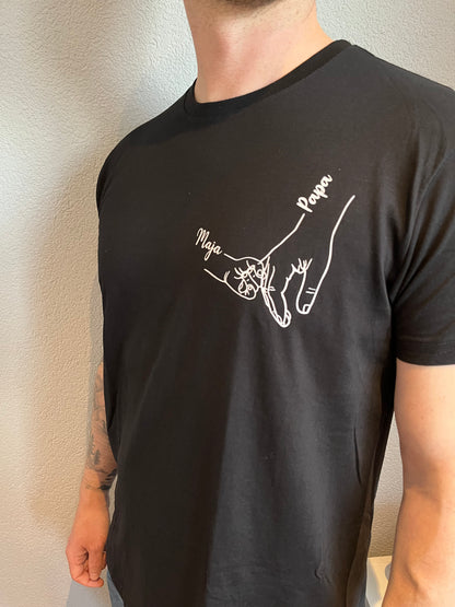Papa Shirt „Hand in Hand“ – personalisierbares Geschenk für den weltbesten Papa
