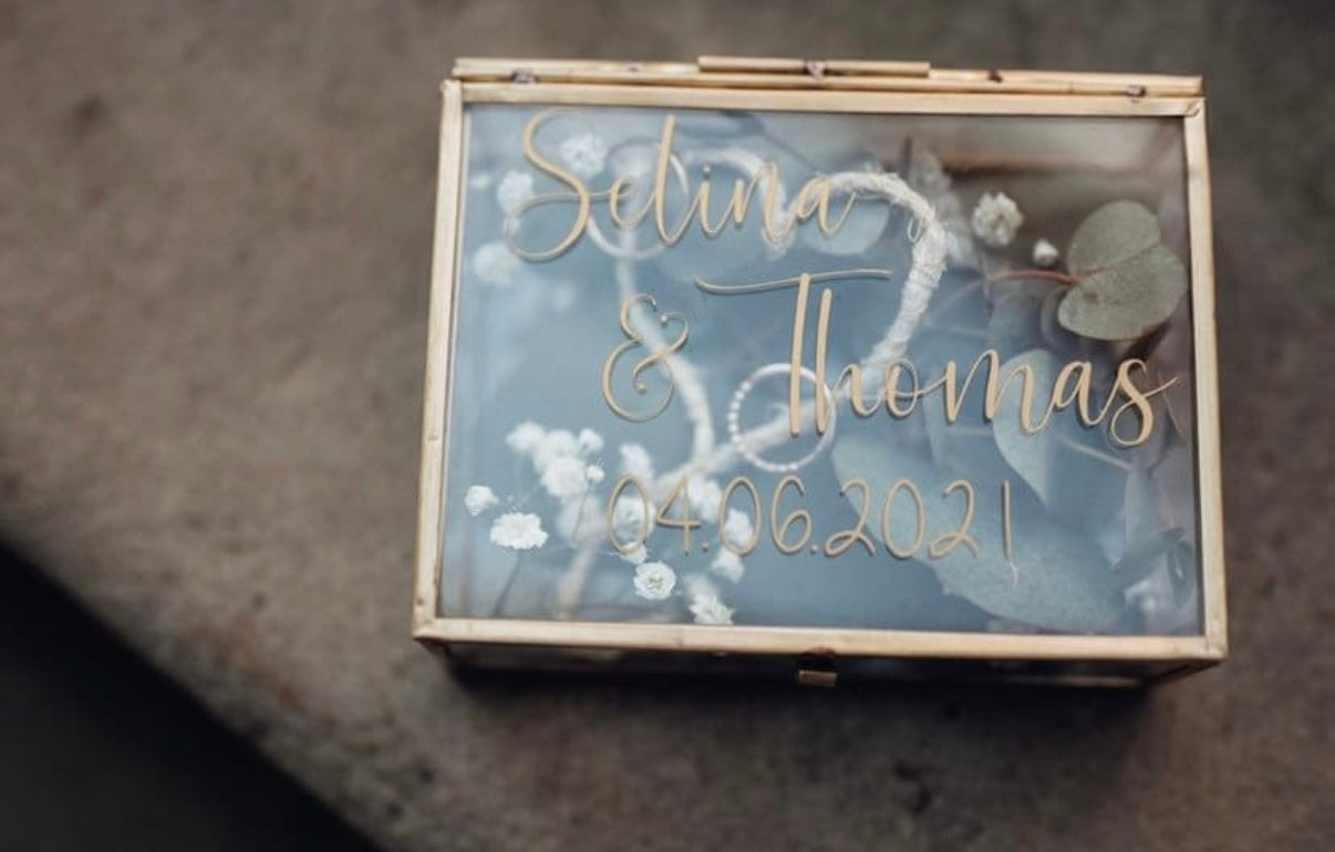 Personalisierte Ringbox in Gold