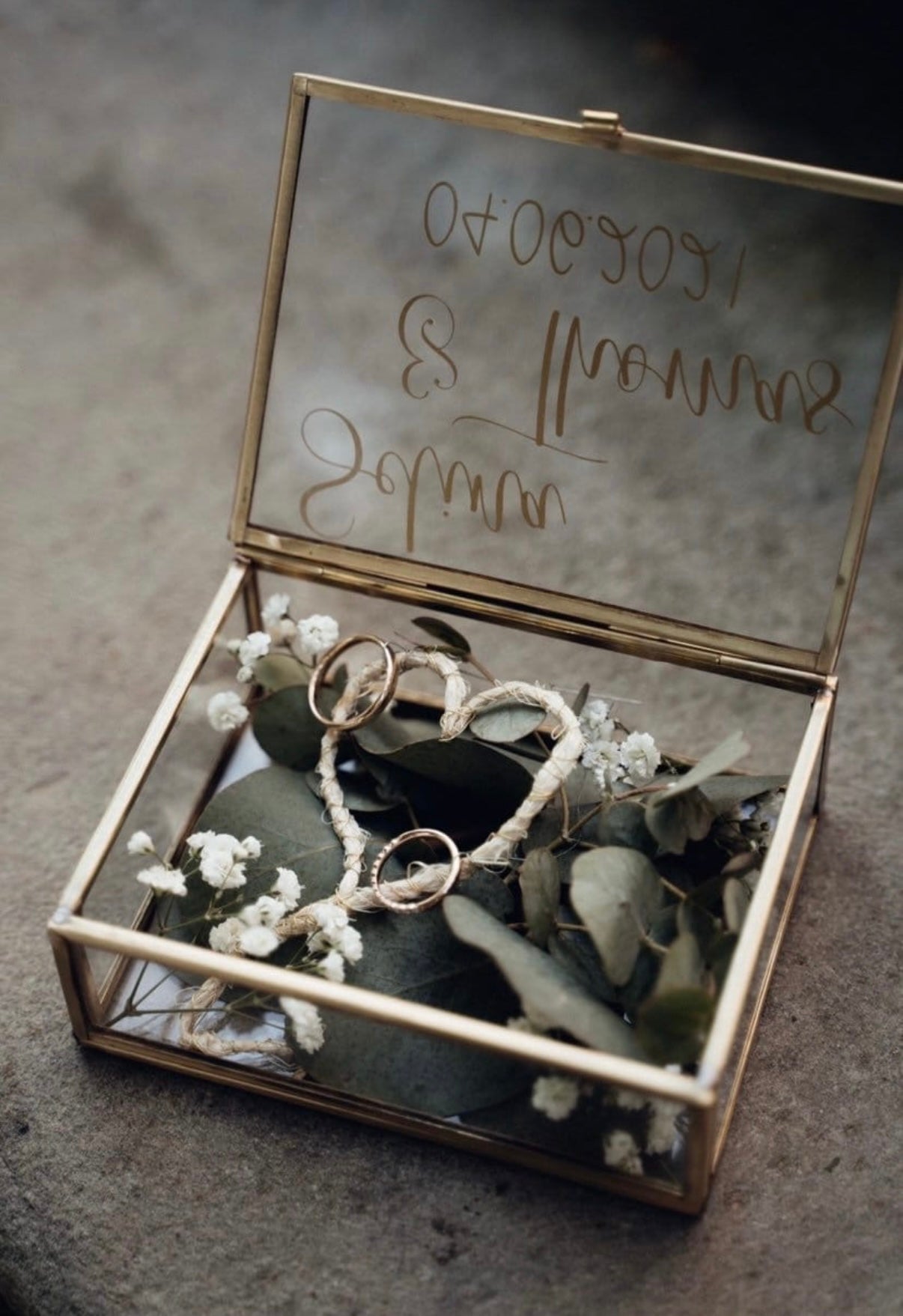 Personalisierte Ringbox in Gold