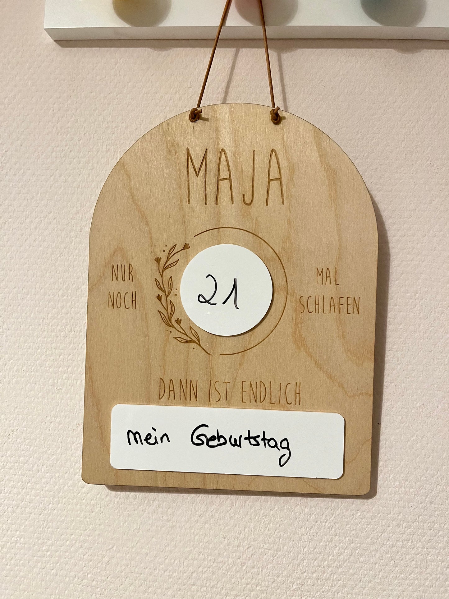 Countdowntafel aus Holz / Holzschild „Nur noch … mal schlafen“