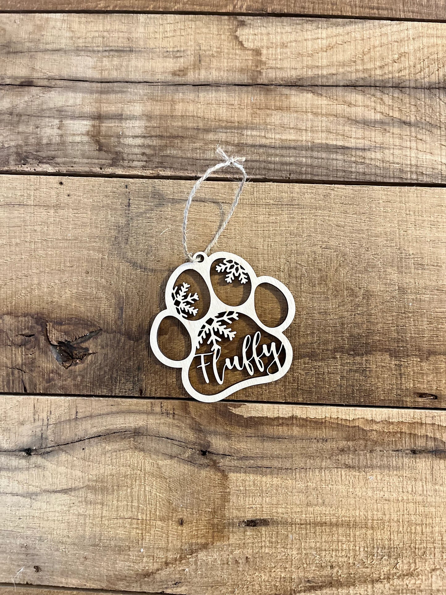 🎄 Personalisierte Weihnachtskugel Hund – Pfotenanhänger mit Name