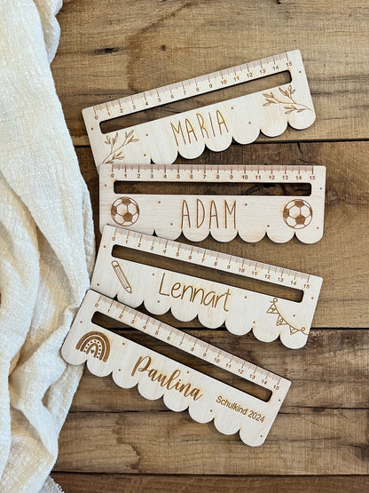 🌿 Personalisierte Lesehilfe / Holzlineal mit Namen – Geschenk zur Einschulung & Schulanfang 🌿