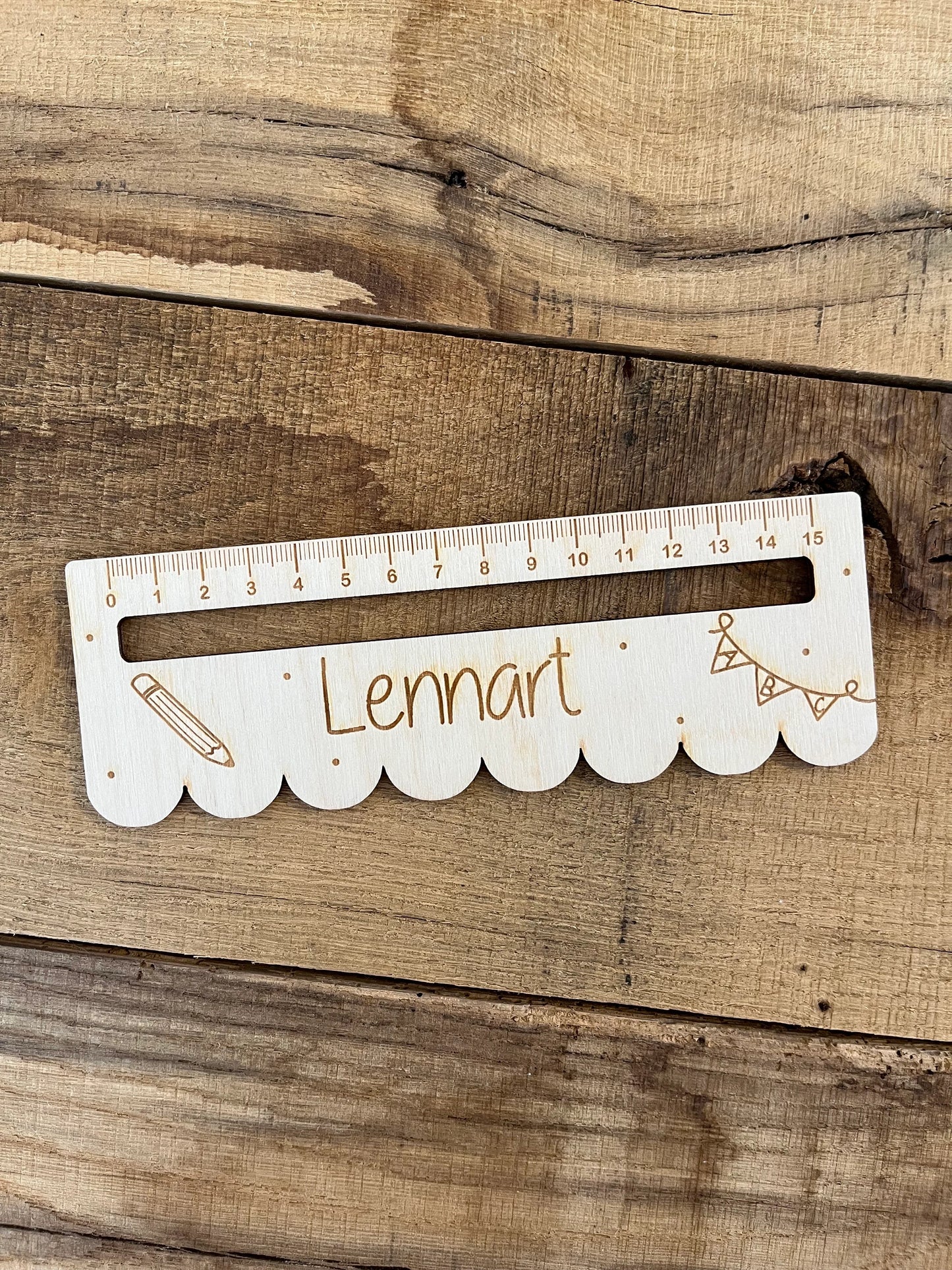 🌿 Personalisierte Lesehilfe / Holzlineal mit Namen – Geschenk zur Einschulung & Schulanfang 🌿