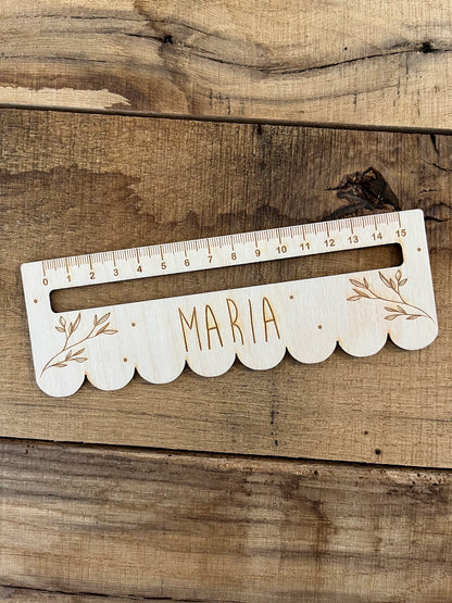 🌿 Personalisierte Lesehilfe / Holzlineal mit Namen – Geschenk zur Einschulung & Schulanfang 🌿