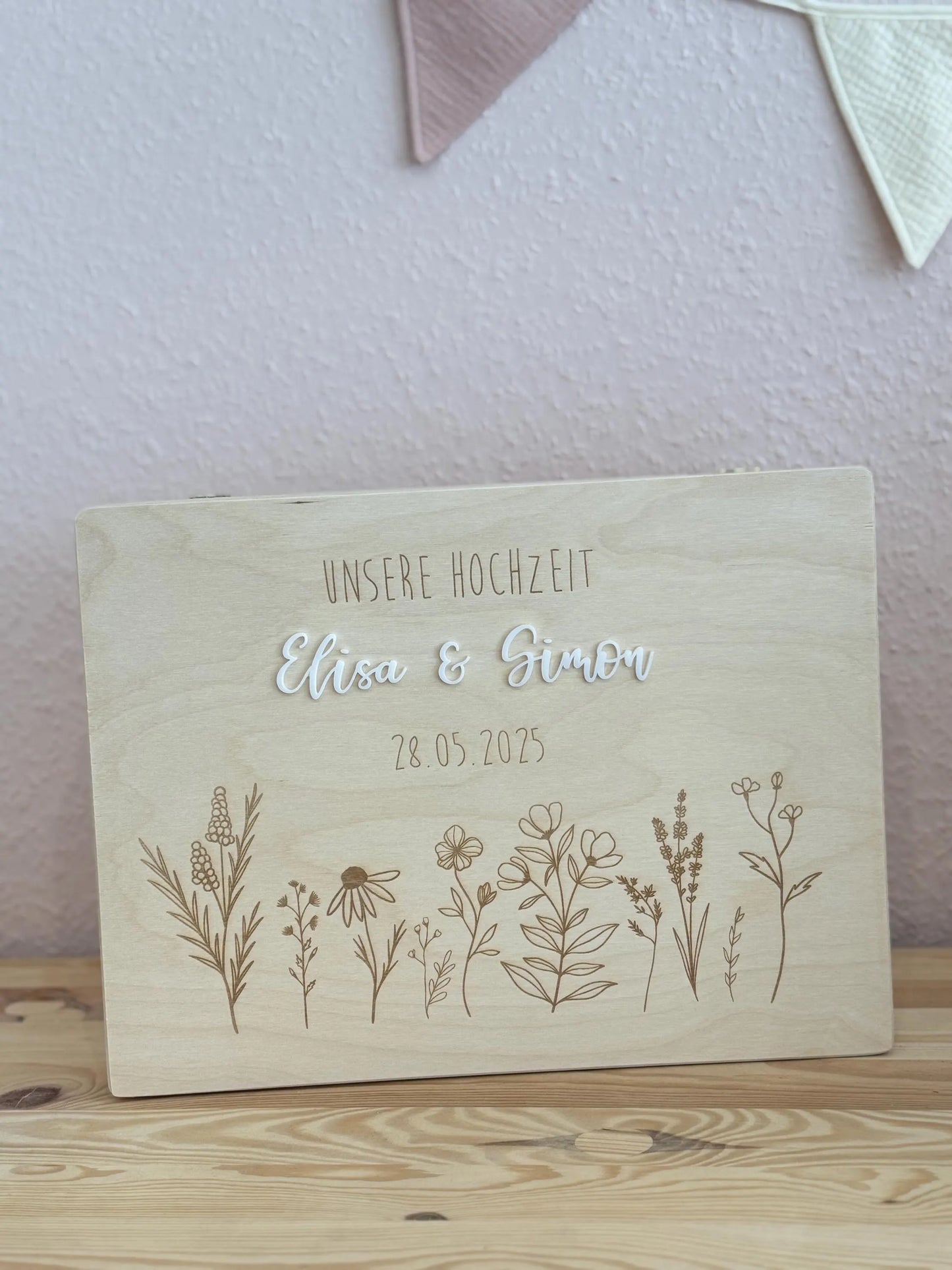 💍 Personalisierte Erinnerungskiste zur Hochzeit – Holzbox mit Gravur 🌿